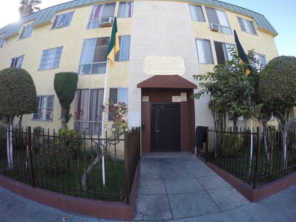 Foto principal - 123 Normandie Ave