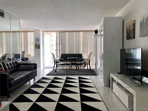 Foto del edificio - 231 174th St