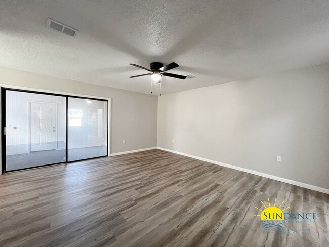 Building Photo - Fully Renovated 3 bedroom Home near Eglin ...