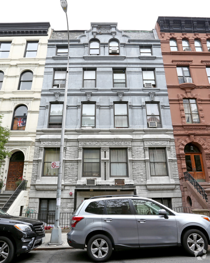 Building Photo - 129 W 81st St