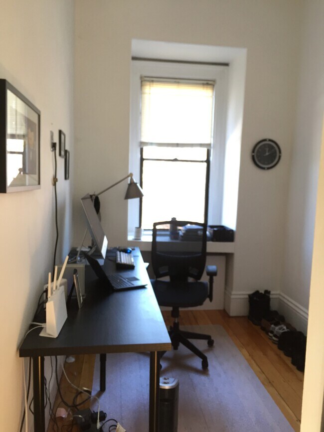 Building Photo - 354 Marlborough St