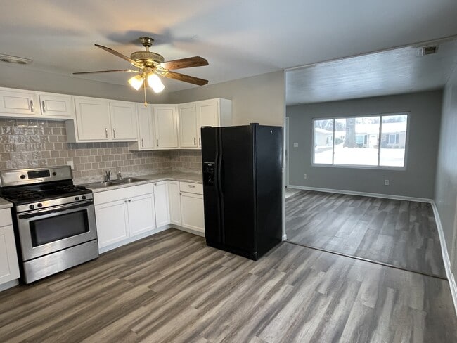 Foto del edificio - 2803 Marigold Ave