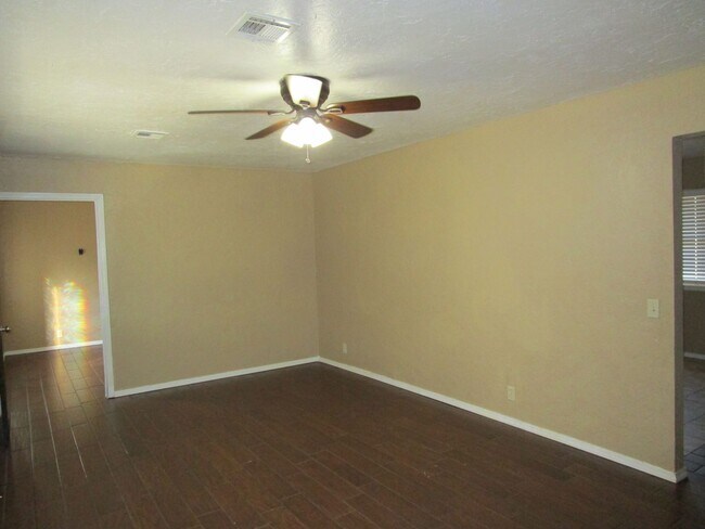 Foto del edificio - Move in Ready 3 or 4 bedroom