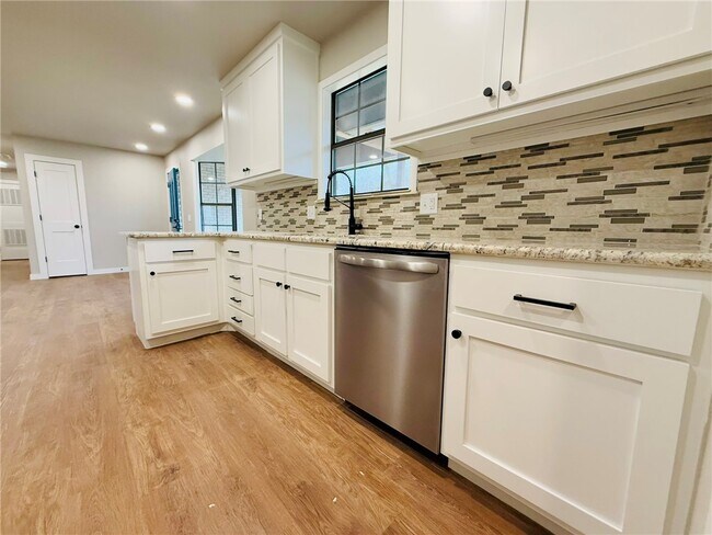 Foto del edificio - 1304 NW 10th St