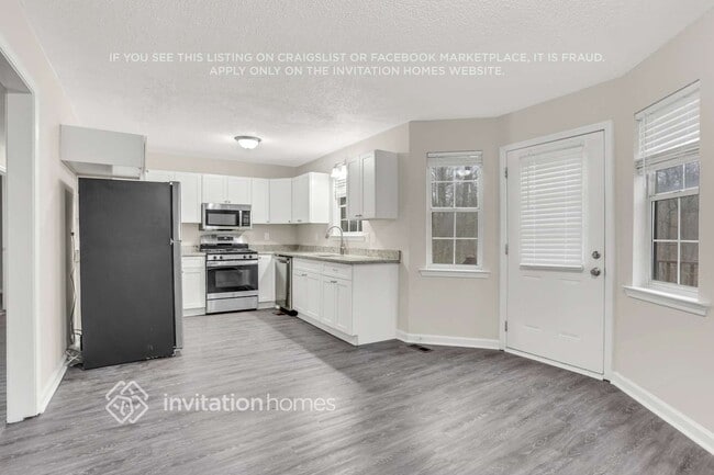 Building Photo - 643 Davis Mill Dr