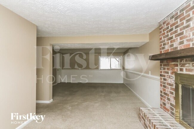 Foto del edificio - 3967 Pineview Ln