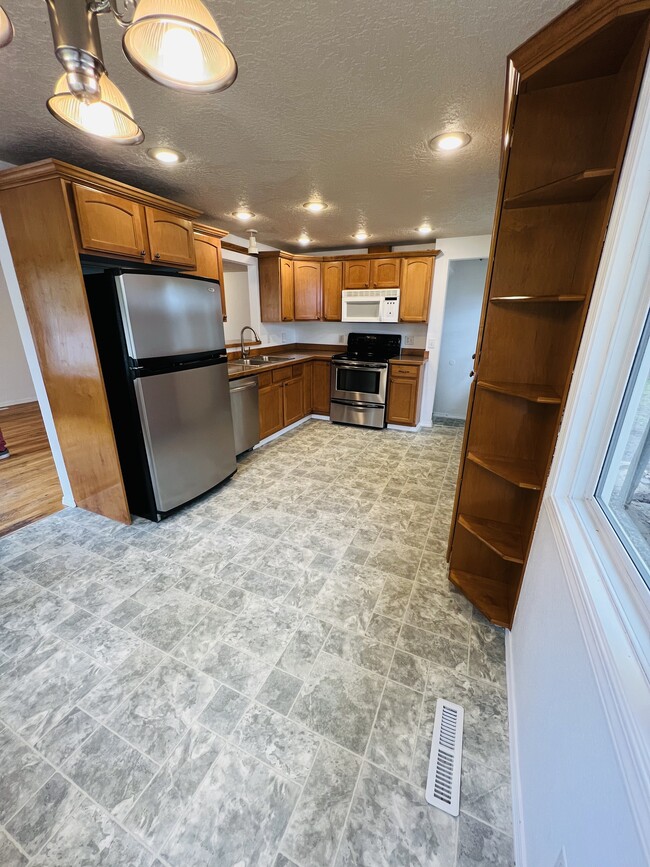 Foto del edificio - 1123 E Homestead Ave
