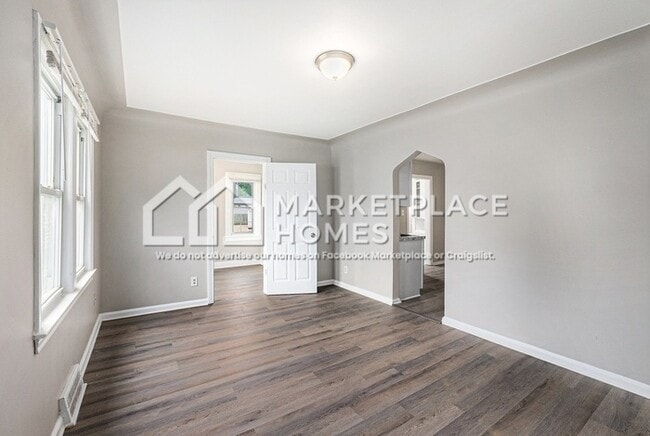 Foto del edificio - 22046 Birchwood Ave