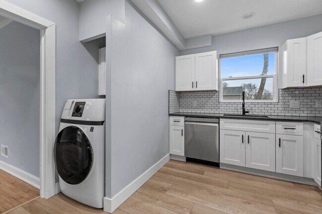 Foto del edificio - 3210 S 48th St