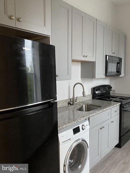 Building Photo - 933 Belmont Avenue Unit 3R