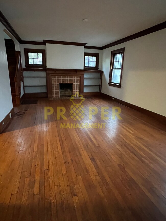 Foto del edificio - 3 bedrooms 1 bathrooms house for rent