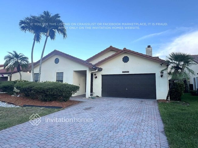 Building Photo - 7045 Golf Pointe Cir