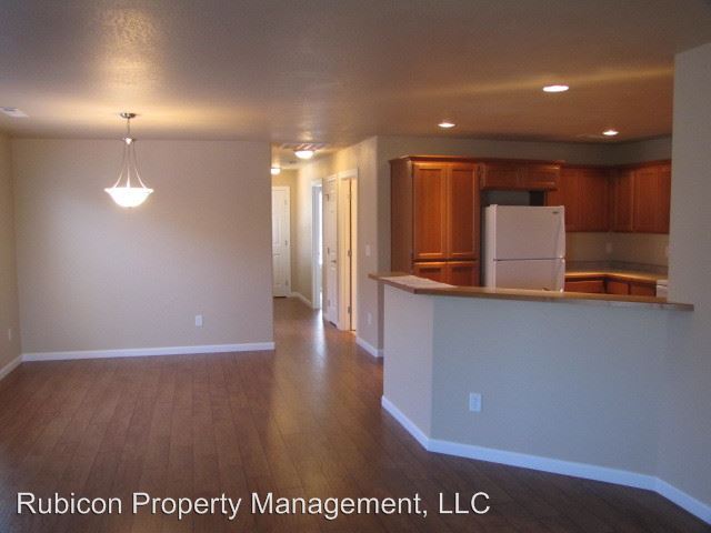 Building Photo - 306 Cheney Loop
