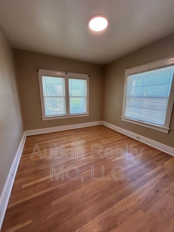 Foto del edificio - 5313 Charlotte St