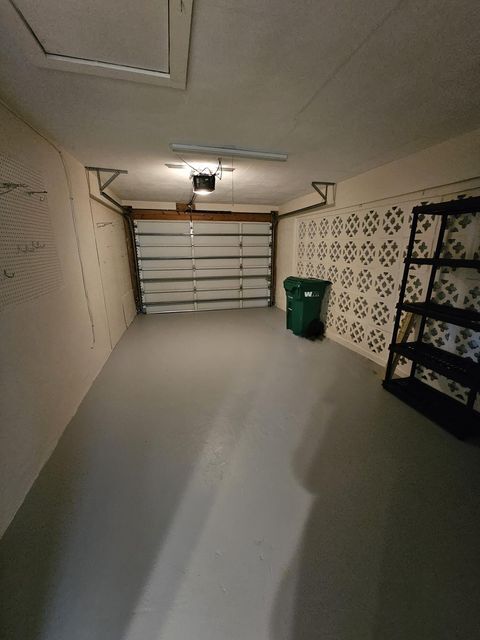 Foto del edificio - 355 Franklin Rd