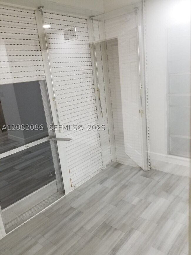 Foto del edificio - 2990 NE 16th Ave