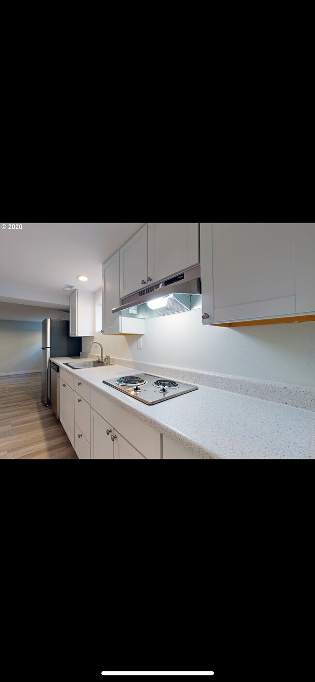 Foto del edificio - 7924 N Brandon Ave