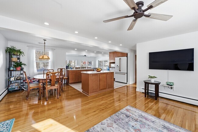 Foto del edificio - 11 Hillcrest Ave