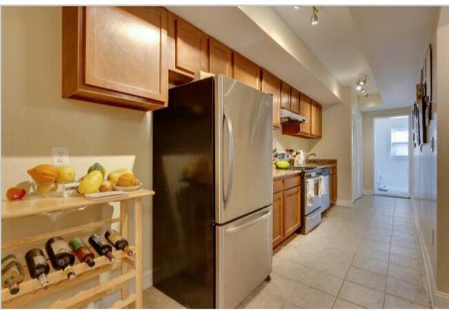 Building Photo - 1223 Orren St NE