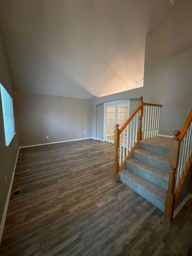 Foto del edificio - 6821 Avondale Rd