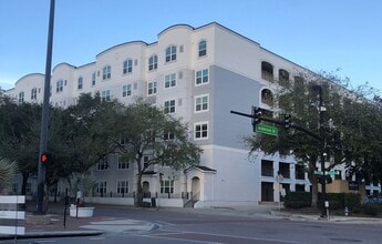 Building Photo - 202 E South St