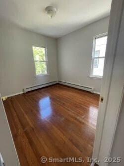 Building Photo - 263 Martin St