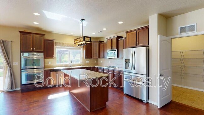 Foto del edificio - 655 Woodmoor Acres Dr
