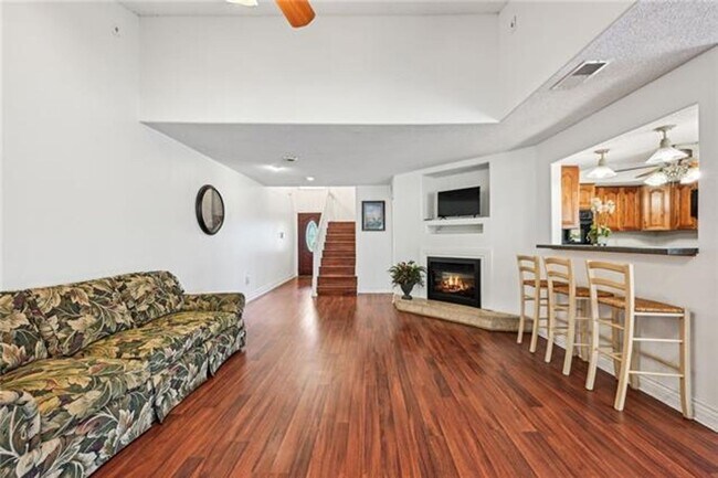 Foto del edificio - Three Bedroom Three Bathroom