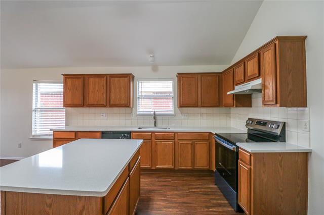 Foto del edificio - 900 Plumeria Dr