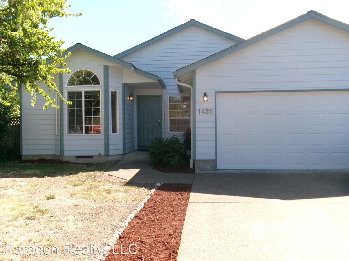 Primary Photo - 3 br, 2 bath House - 1431 SW Birdie Drive