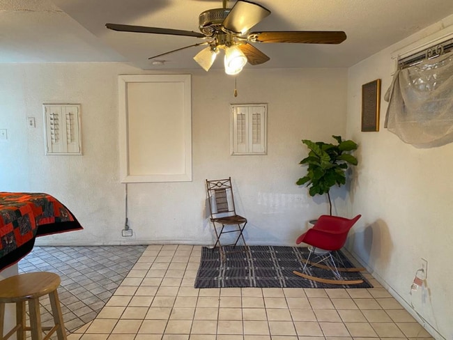 Photo - 951.5 W 59th Dr Apartment