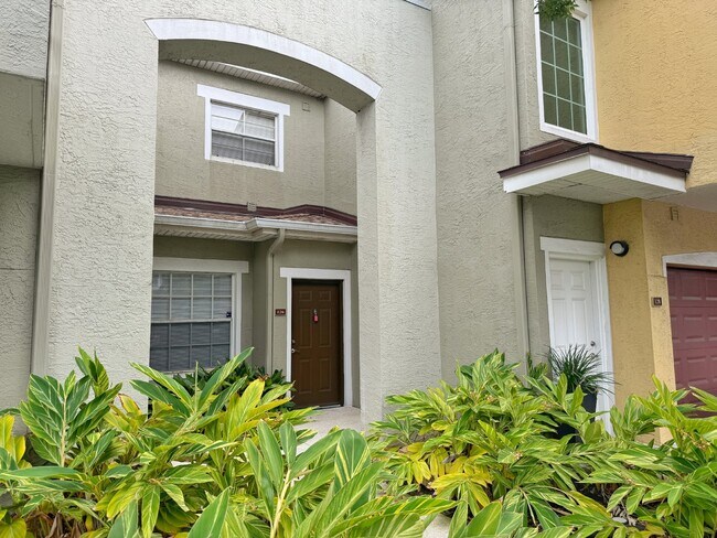 Building Photo - Las Palmas, one-bedroom first floor condo ...