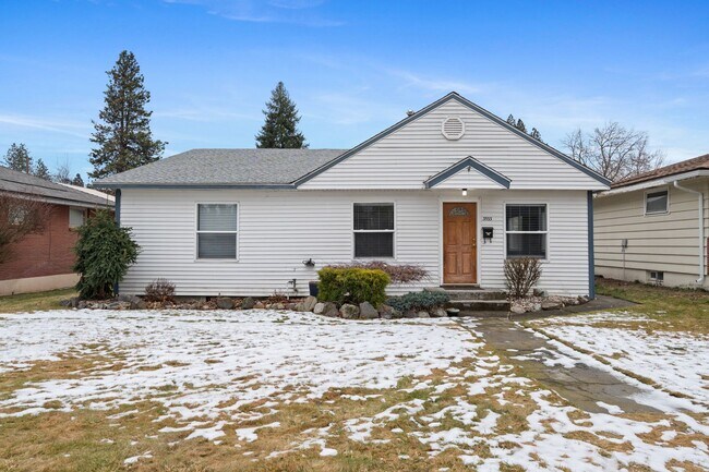 Building Photo - NW Shadle 3 Bed 1 Bath home with many updates fenced yard detached garage