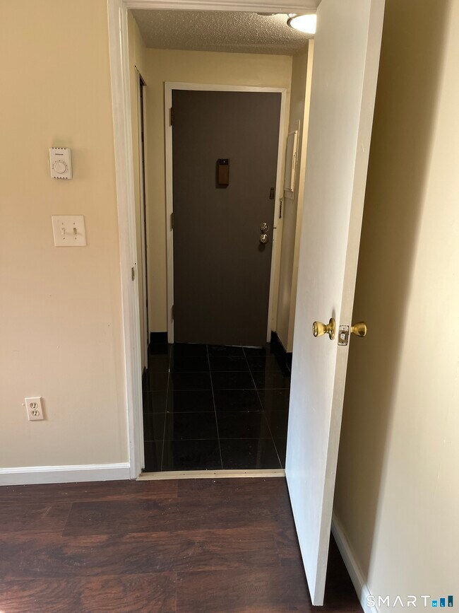 Foto del edificio - 20 Burgundy Hill Ln