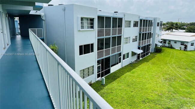 Foto del edificio - 2309 Park Ln