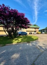 Building Photo - 1200 S 7th St