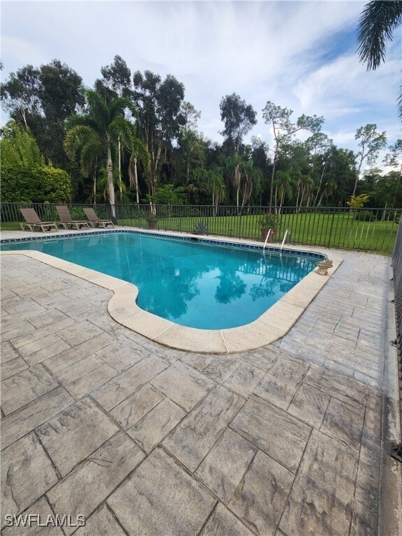 Building Photo - 5930 Spanish Oaks Ln