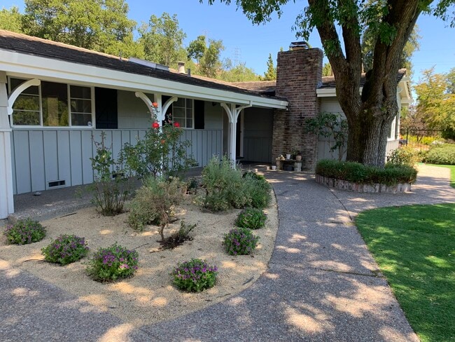 Building Photo - 261 Rheem Blvd