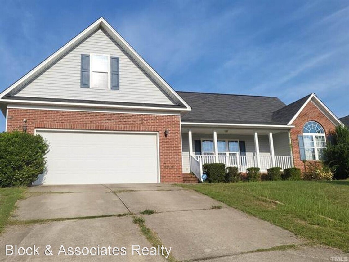 3 br, 2 bath House 4430 Rd House Rental in Hope Mills