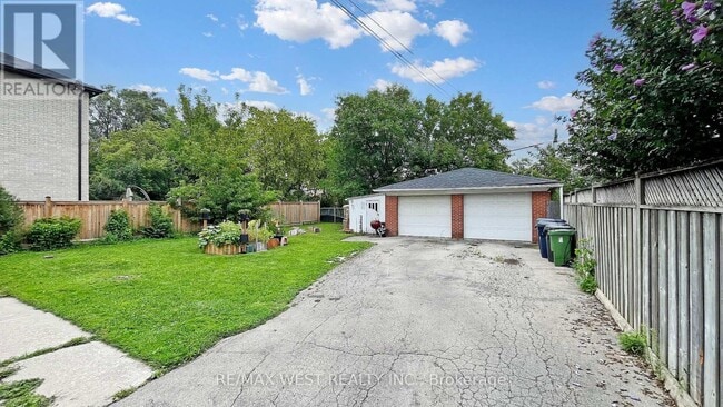 Building Photo - 139 Ranee Ave