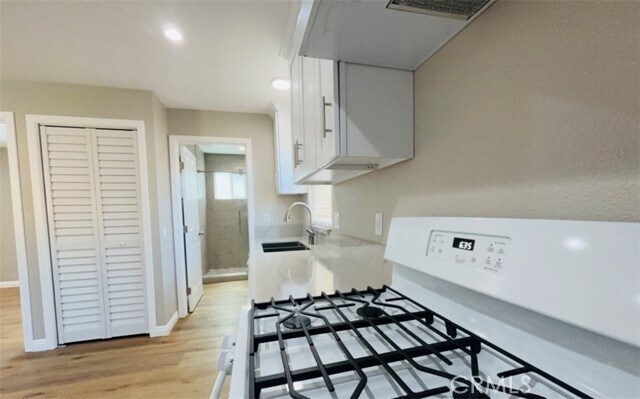 Foto del edificio - 674 Sunset Ave