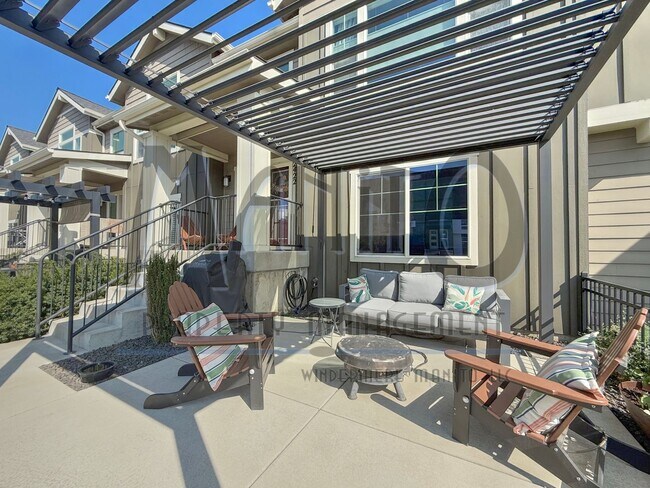 Foto del edificio - Beautiful Kendall Yards Townhome