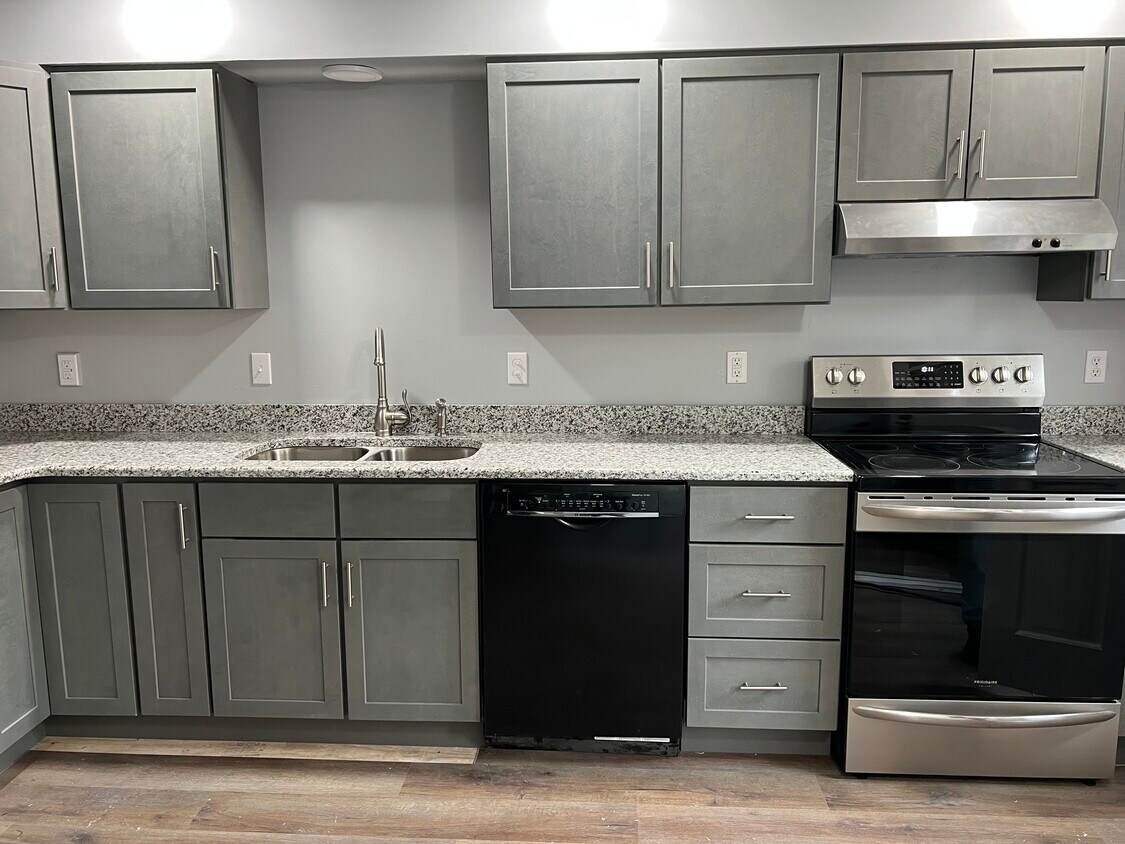 1606 Smith Rd, Charleston, WV 25314 Townhome Rentals in Charleston WV