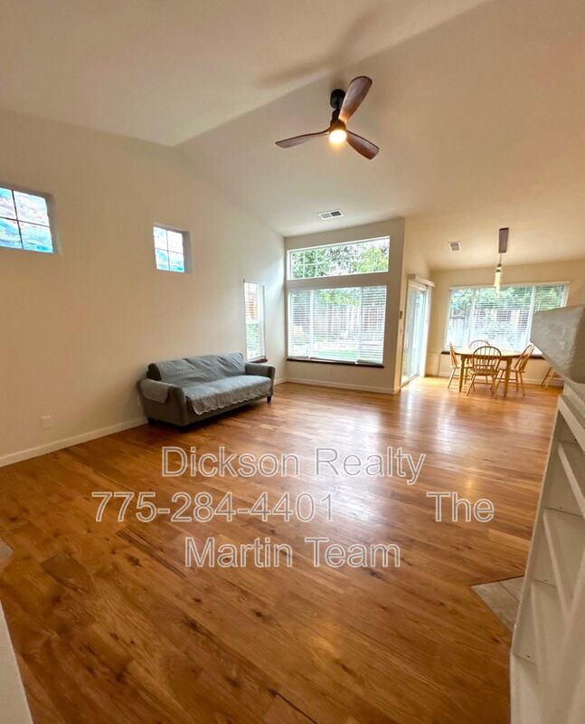 Building Photo - 130 Summerset Dr