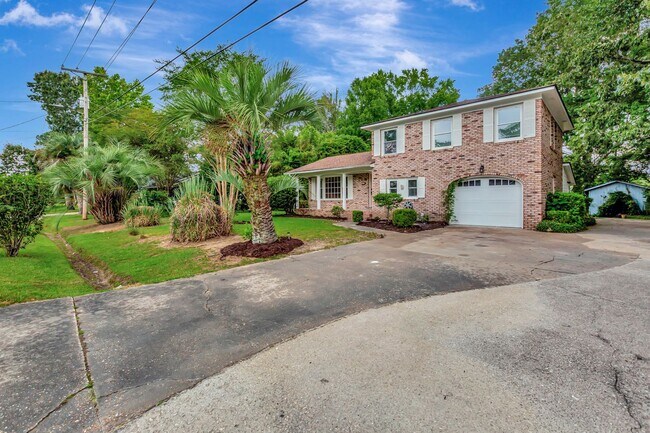 Building Photo - Waterfront Home in Melrose Subdivision!