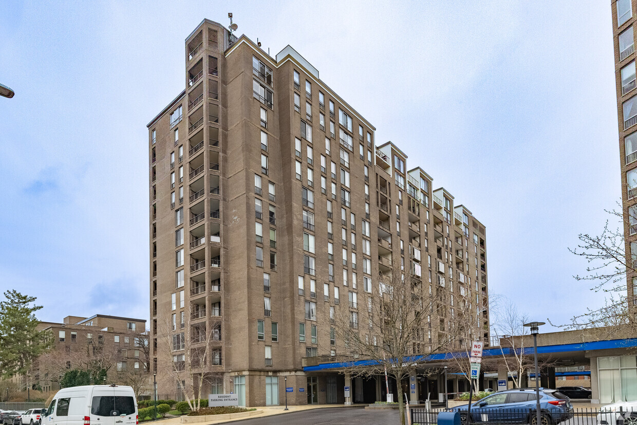 the-brook-house-apartments-in-brookline-ma-apartments