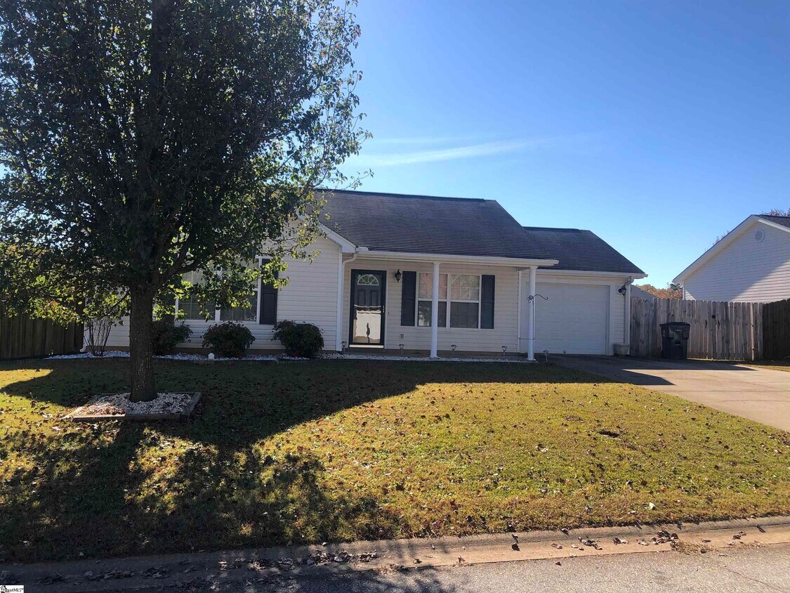 Foto principal - 654 Grover Dr