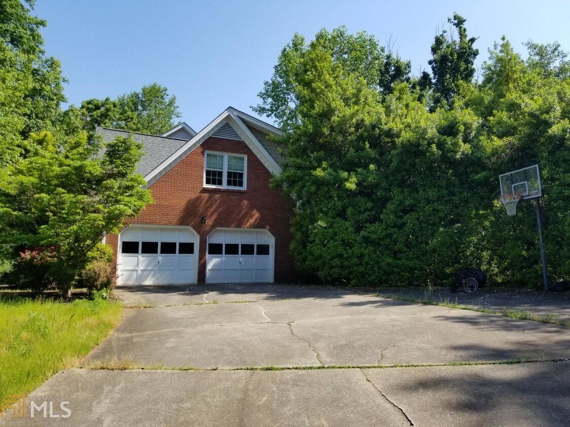 Foto del edificio - 3010 Shallowford Park Manor