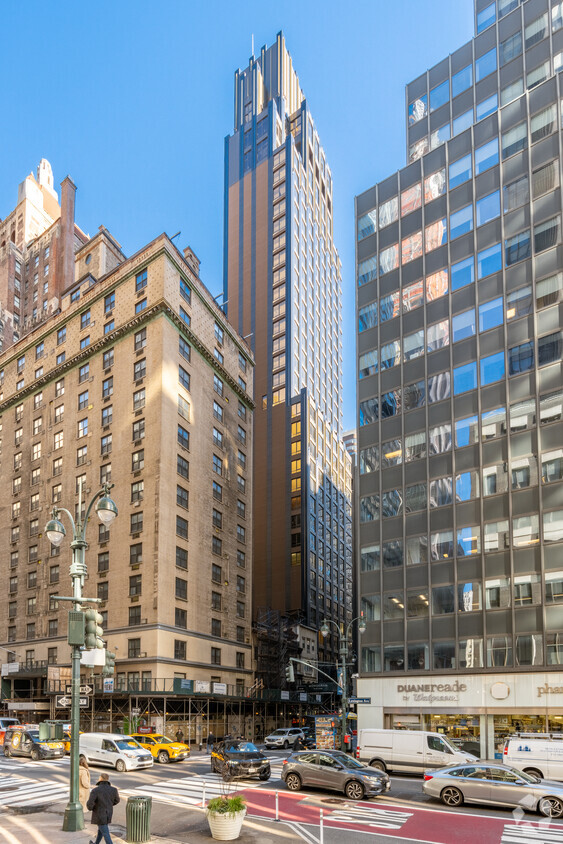 Primary Photo - Monogram New York