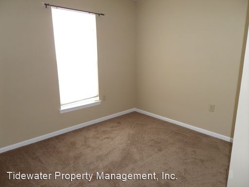Building Photo - 2303 Montauk Dr